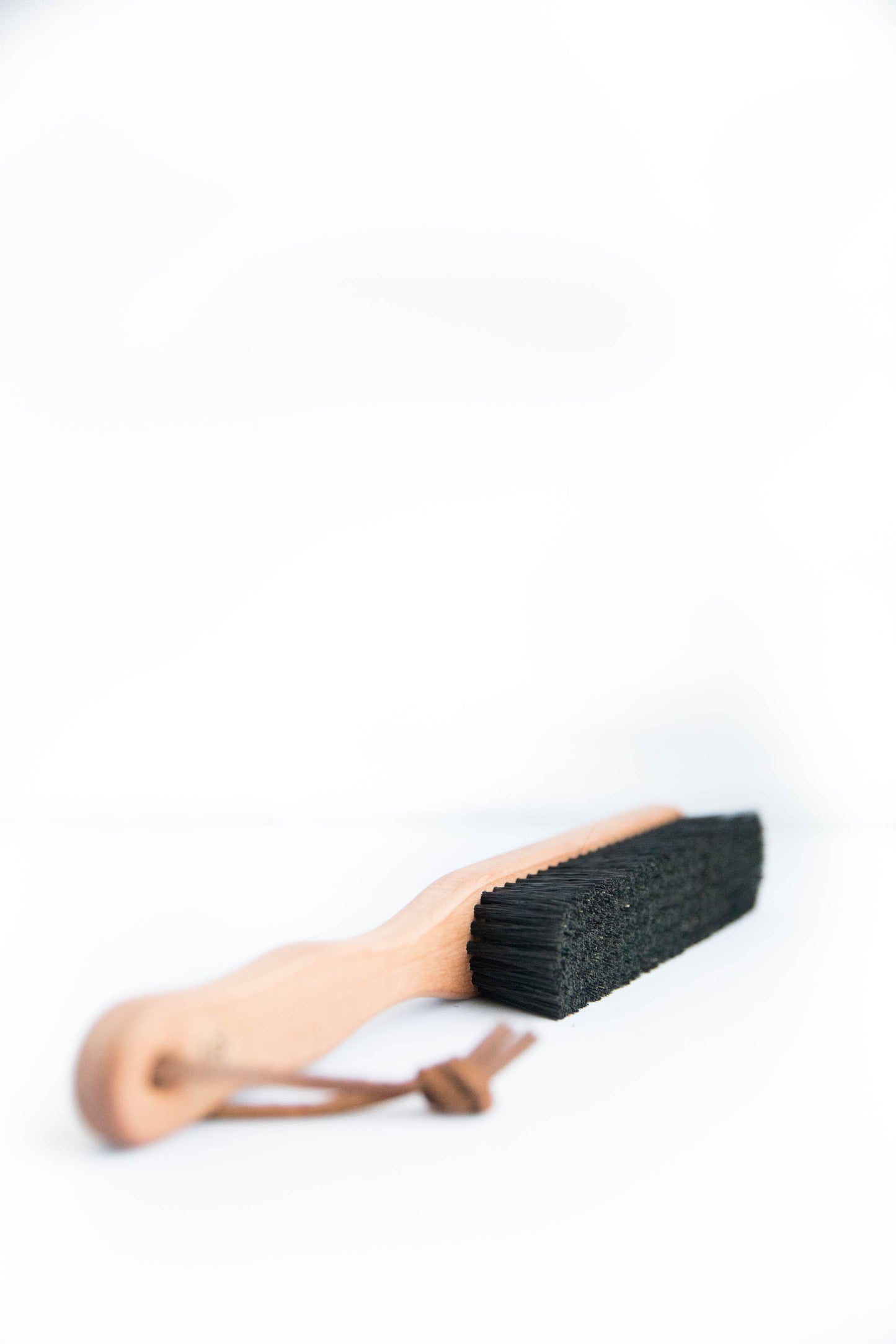 TEXTILE BRUSH - exclusive in pear wood