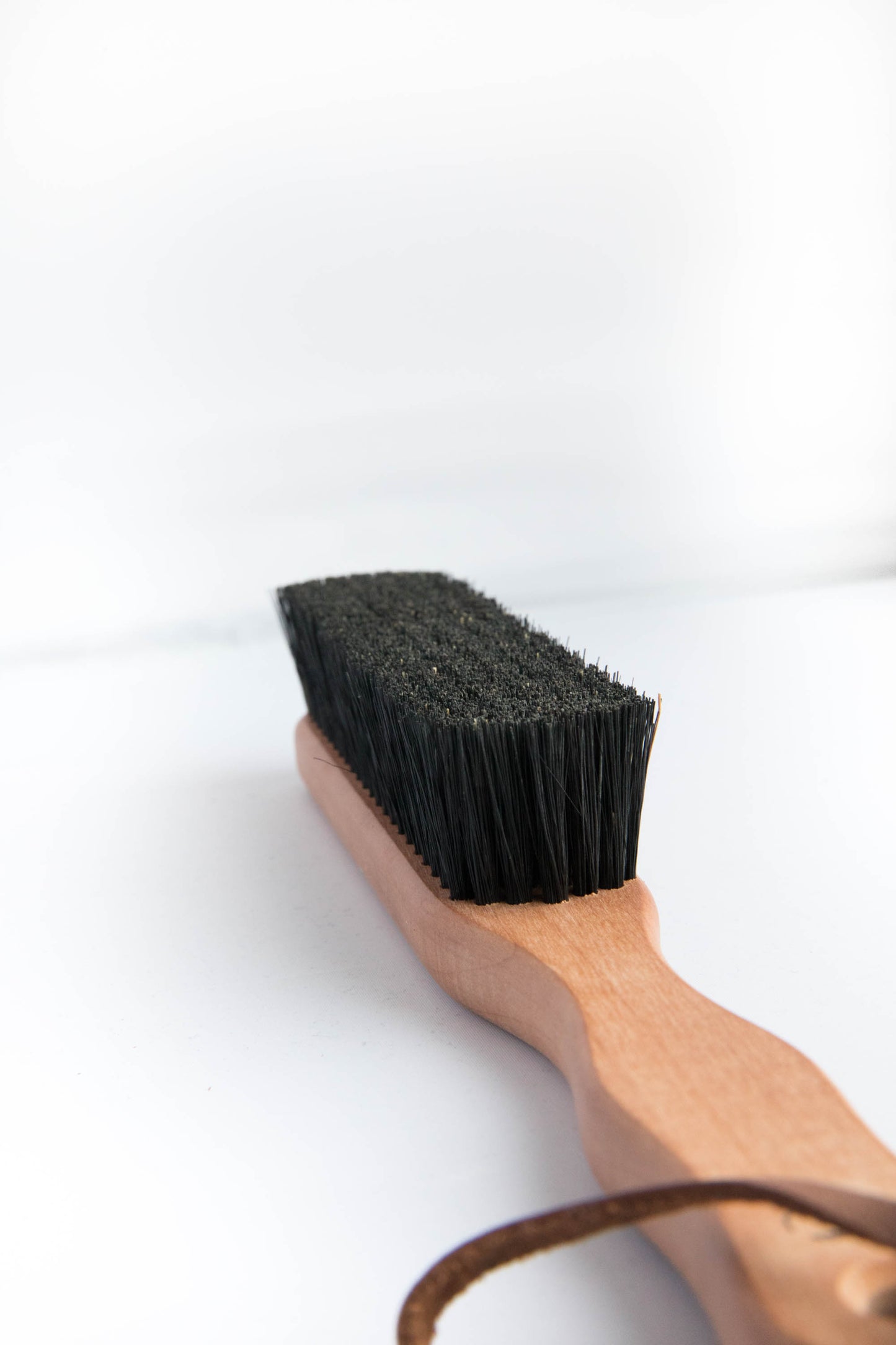 TEXTILE BRUSH - exclusive in pear wood