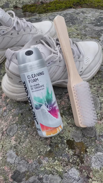 SNEAKERS "KIT". Care for your sneakers. (Cleansing foam, scented deodorant + brush).